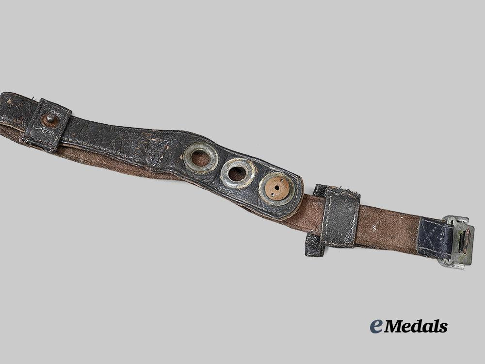 germany,_luftwaffe._an_m38_fallschirmjäger_helmet_chinstrap_e_medals__g61831_4
