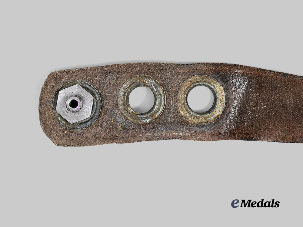 germany,_luftwaffe._an_m38_fallschirmjäger_helmet_chinstrap_e_medals__g61831_5