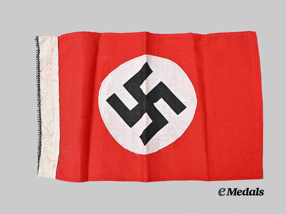 germany,_kriegsmarine._a_small_national_flag,_by_bernard_richter_e_medals__g61832_2