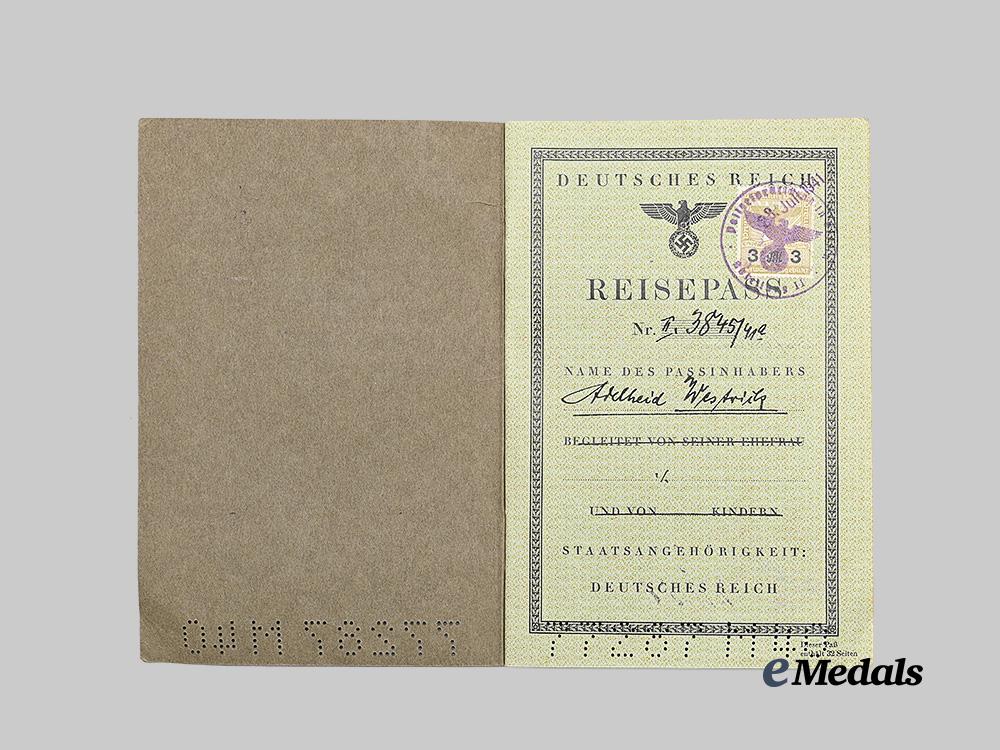 germany,_h_j._a_reisepass,_with_youth_foreign_travel_card,_for_a_croatian_excursion_to_adelheid_westrick_e_medals__g61833_4