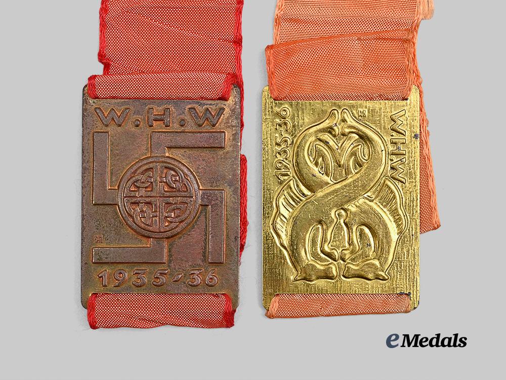 germany,_third_reich._a_pair_of1935/36_winterhilfswerk_campaign_donation_tokens_e_medals__g61846_3