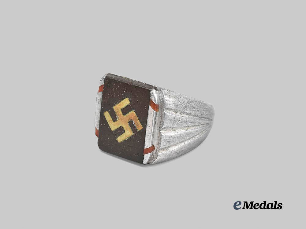 germany,_third_reich._a_patriotic_ring_e_medals__g61847_4