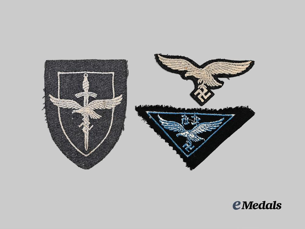 germany,_luftwaffe._a_mixed_lot_of_cloth_insignia_e_medals__g61857_3