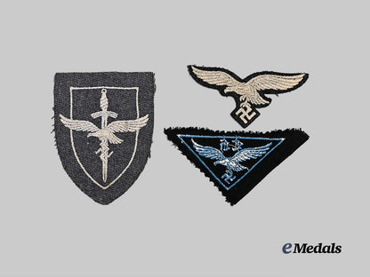 germany,_luftwaffe._a_mixed_lot_of_cloth_insignia_e_medals__g61857_3