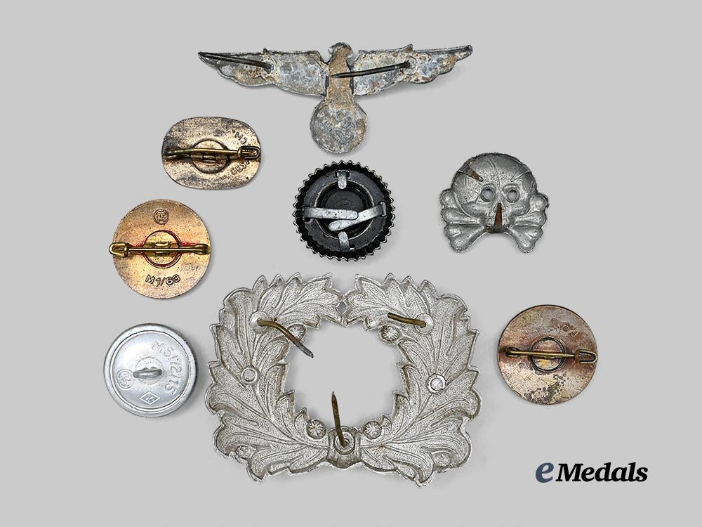 germany,_third_reich._a_mixed_lot_of_badges_and_insignia_e_medals__g61868_3