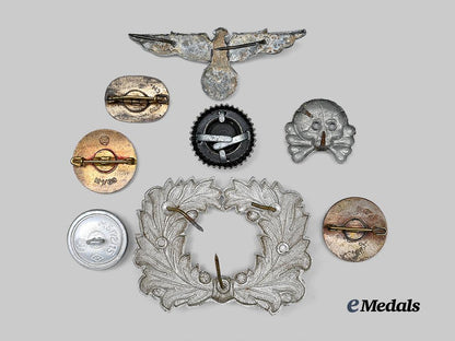 germany,_third_reich._a_mixed_lot_of_badges_and_insignia_e_medals__g61868_3