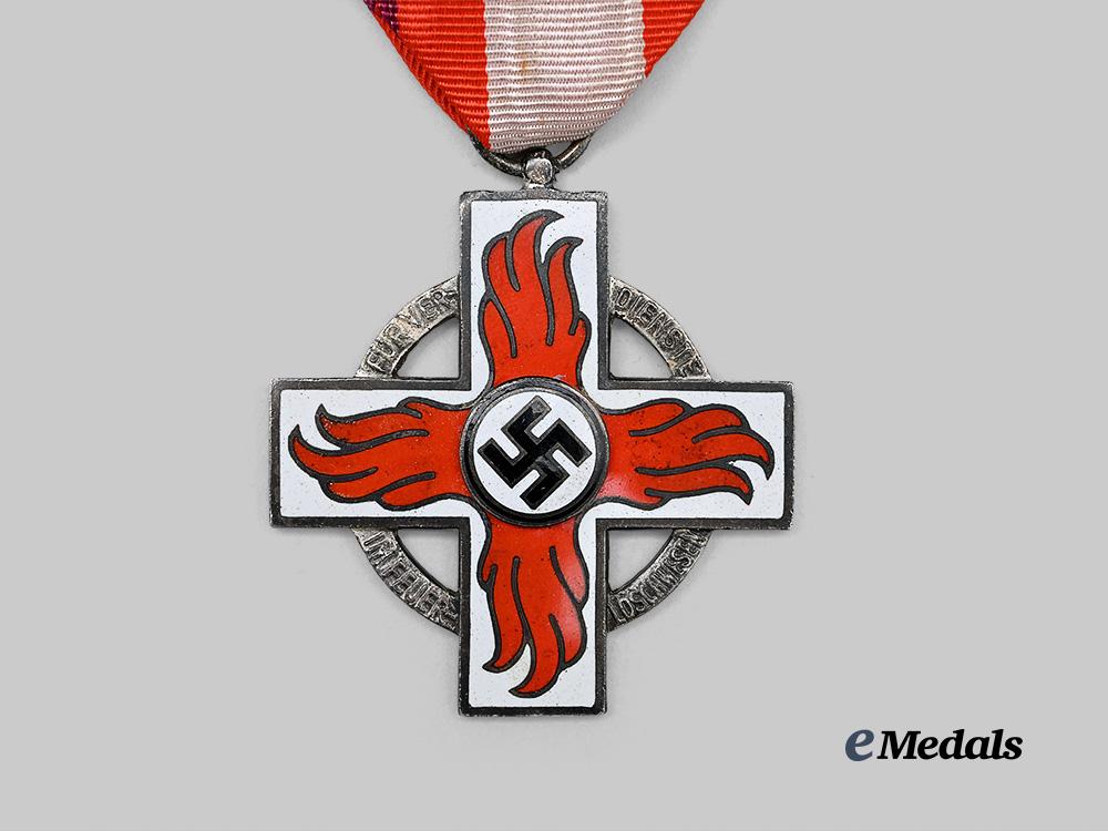 germany,_third_reich._a_fire_brigade_honour_award,_i_i_class_e_medals__g61872_3