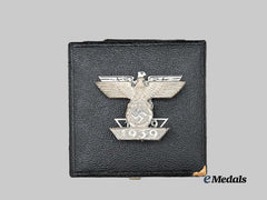 Germany, Wehrmacht. A 1939 Clasp to the Iron Cross I Class, Type B with Case, by B.H. Mayer