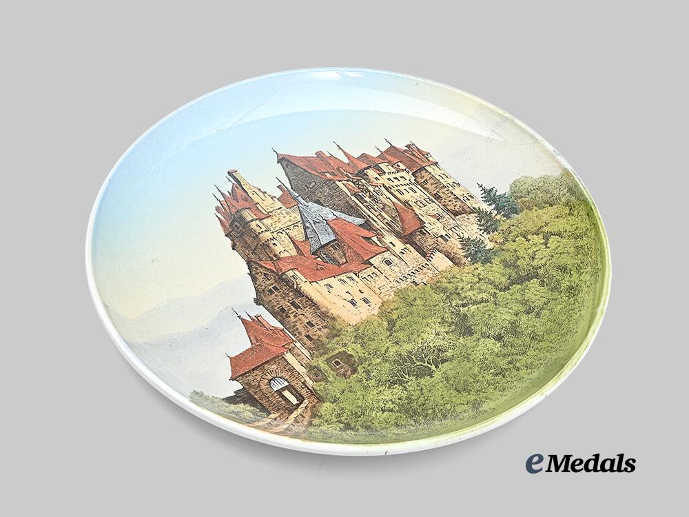 germany,_imperial._an_eltz_castle_commemorative_plaque,_by_villeroy&_boch,_c.1895_e_medals__g61886_2