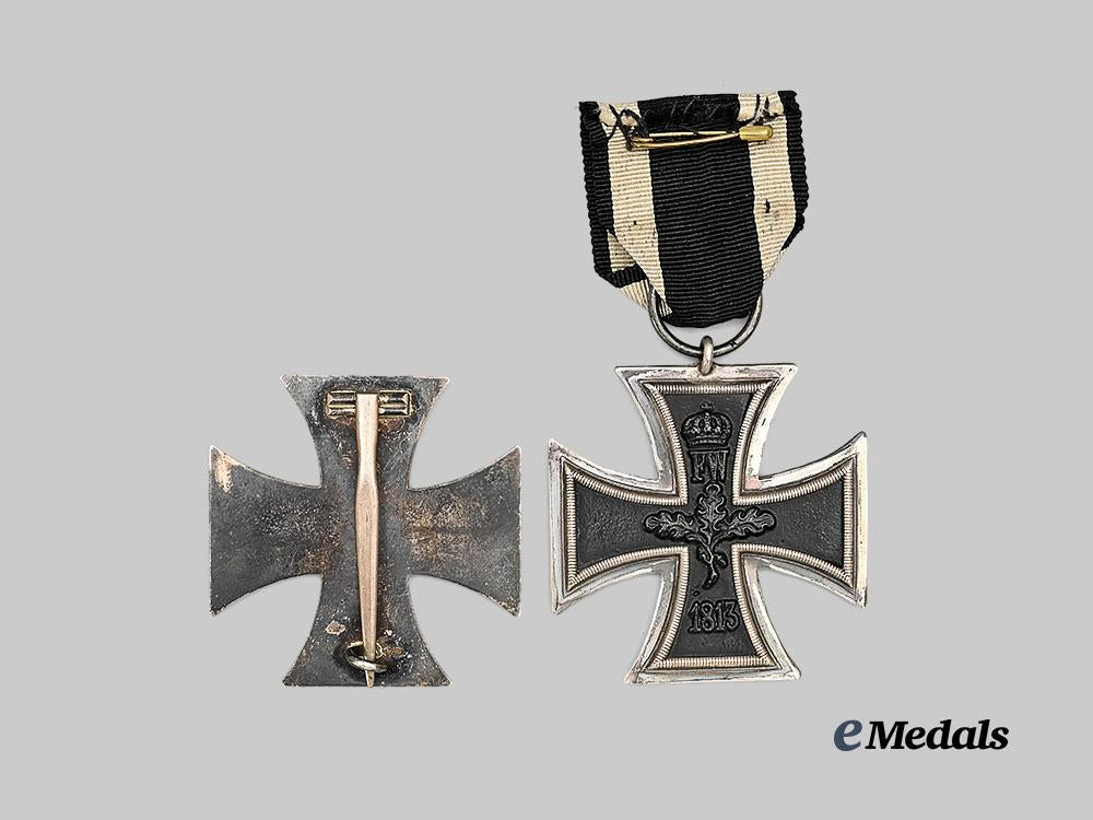 germany,_imperial._a_pair_of1914_iron_crosses,_i_i_and_i_class_e_medals__g61923_4