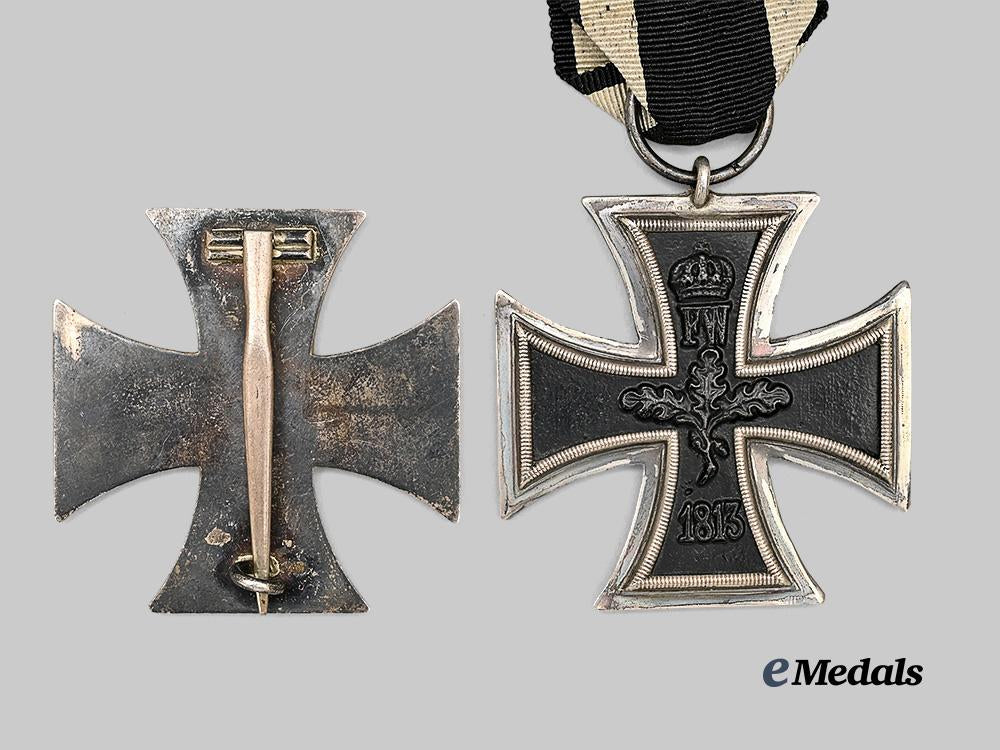 germany,_imperial._a_pair_of1914_iron_crosses,_i_i_and_i_class_e_medals__g61923_5
