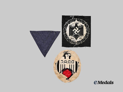 germany,_third_reich._a_mixed_lot_of_cloth_insignia_for_civil_and_military_personnel_e_medals__g61926_3