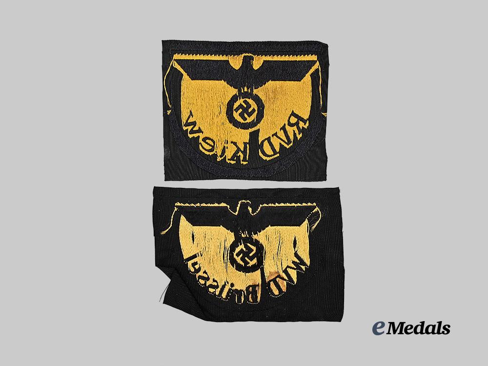germany,_third_reich._a_pair_of_reichsbahn_personnel_district_sleeve_insignia_e_medals__g61927_3