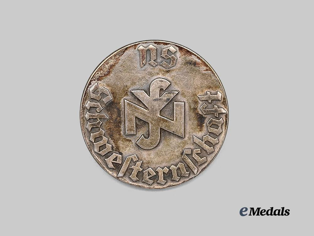 germany,_third_reich._a_rare_n_s-_schwesternschaft_membership_badge_in_silver_e_medals__g61931_2