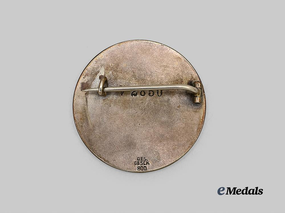 germany,_third_reich._a_rare_n_s-_schwesternschaft_membership_badge_in_silver_e_medals__g61931_3