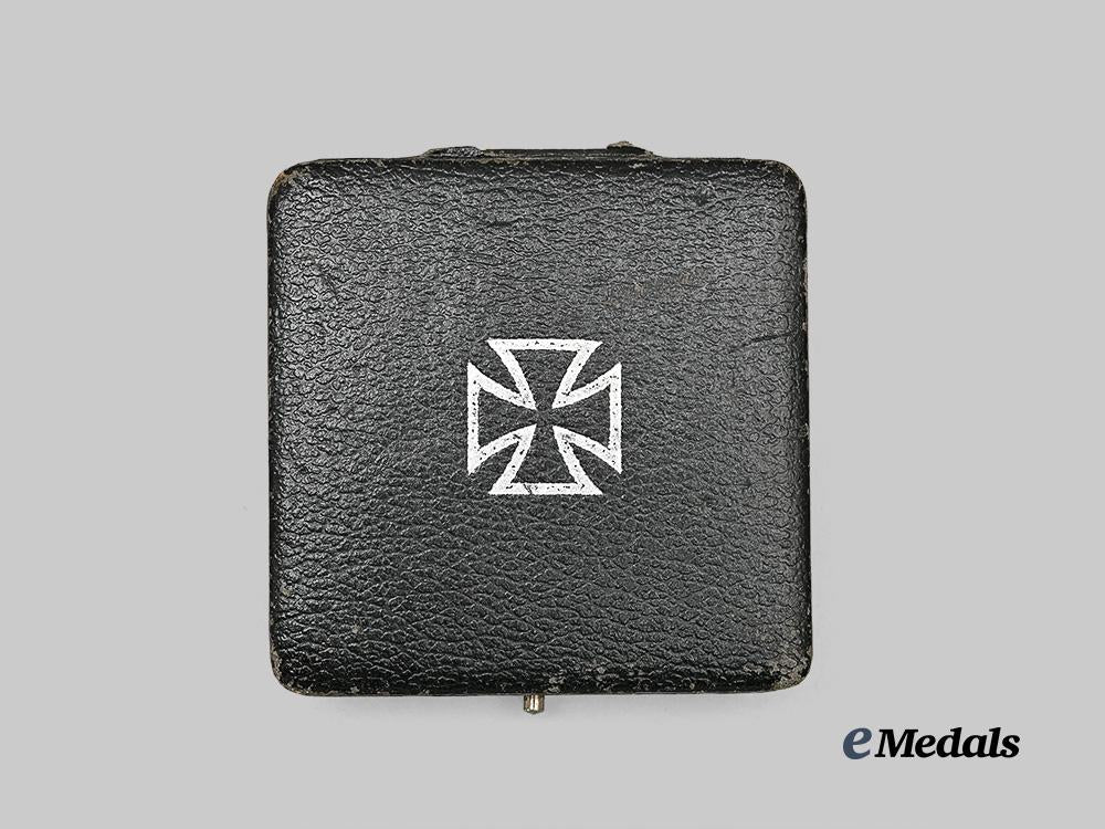 germany,_wehrmacht._a1939_iron_cross_i_class,_with_case,_by_paul_meybauer_e_medals__g61932_2