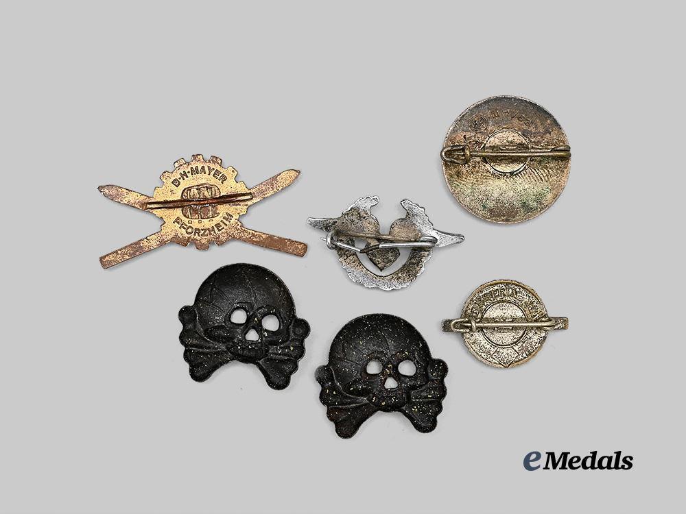 germany,_third_reich._a_mixed_lot_of_badges_and_insignia_e_medals__g61937_3