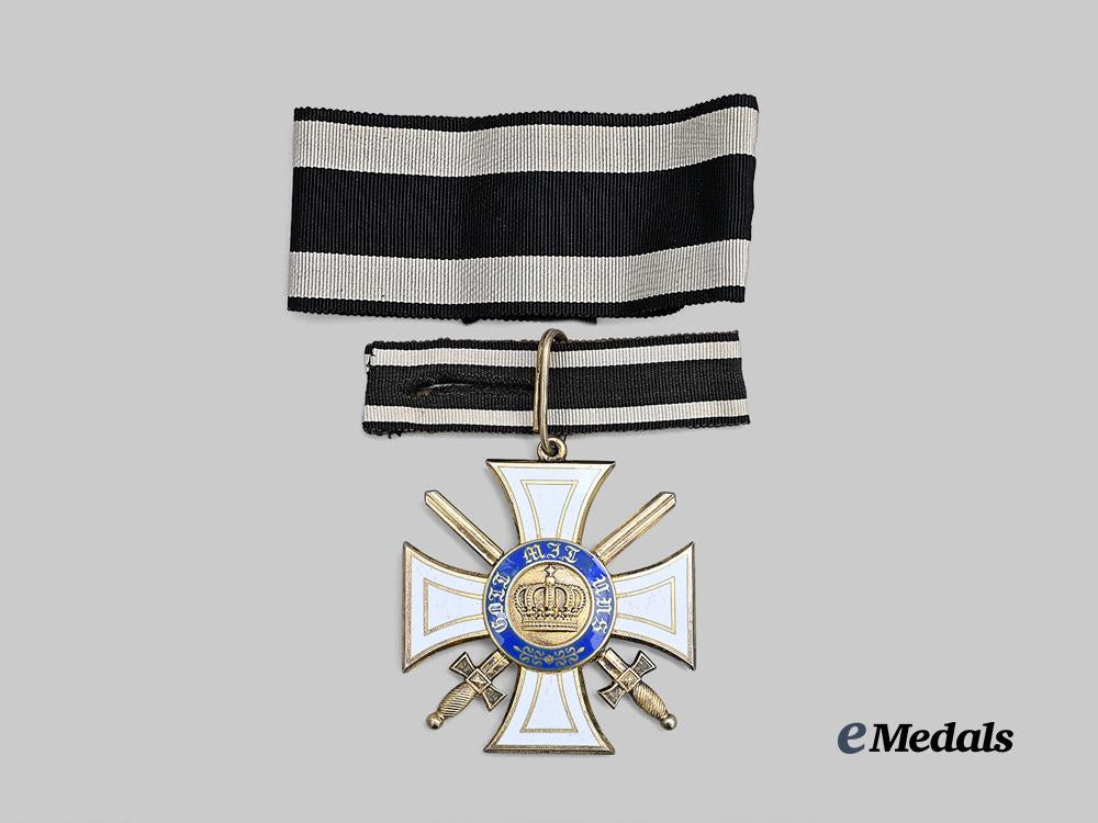 prussia,_kingdom._an_order_of_the_crown,_i_i_class_cross_with_swords,_by_johann_wagner&_sohn_c.1916_e_medals__g61957_2
