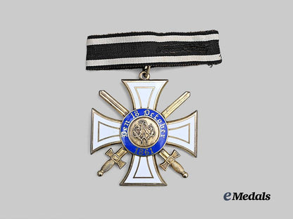 prussia,_kingdom._an_order_of_the_crown,_i_i_class_cross_with_swords,_by_johann_wagner&_sohn_c.1916_e_medals__g61957_3