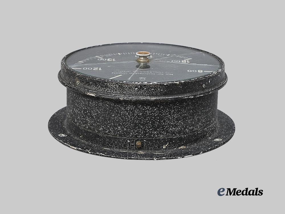 germany,_kriegsmarine._a_u-_boat_barometer,_by_g._lufft_metallbarometerfabrik_e_medals__g61973_8
