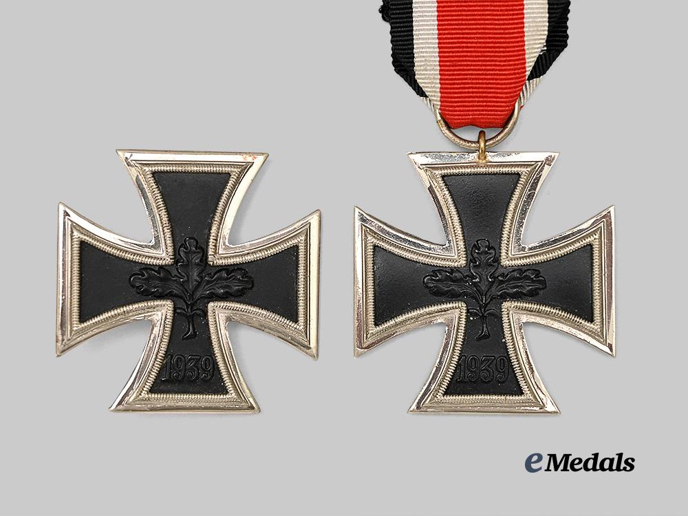 germany,_federal_republic._a_pair_of1939_iron_crosses,_i_i_and_i_class,1957_variants_e_medals__g61980_3