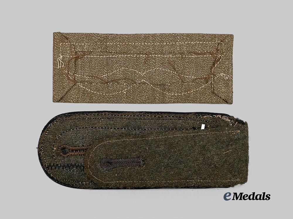germany,_wehrmacht._a_pair_of_uniform_insignia_e_medals__g61993_3