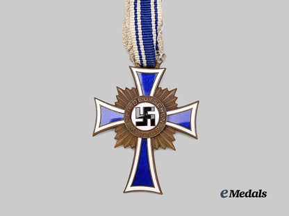 germany,_third_reich._a_rare_honour_cross_of_the_german_mother,_with_a_h_hand-_signed_award_document_e_medals__g61998_8