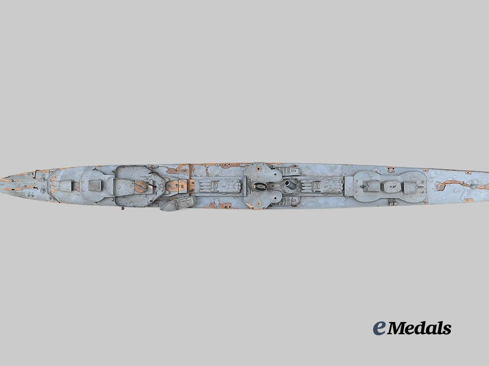 germany,_kriegsmarine._a_wartime_destroyer_desk_model_e_medals__g62019_4