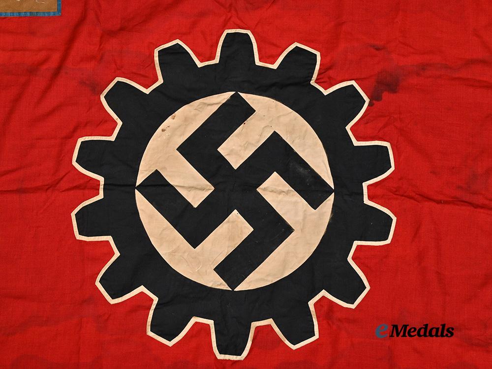germany,_d_a_f._a_kempten_district_factory_flag_e_medals__g62026_4
