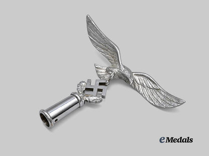 germany,_luftwaffe._a_rare_and_mint_regimental_standard_finial,_type_i_i_e_medals__g62028_4