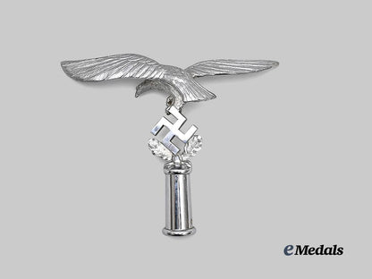 germany,_luftwaffe._a_rare_and_mint_regimental_standard_finial,_type_i_i_e_medals__g62028_7