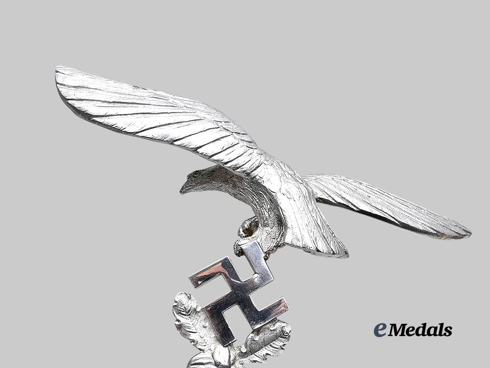 germany,_luftwaffe._a_rare_and_mint_regimental_standard_finial,_type_i_i_e_medals__g62028_8