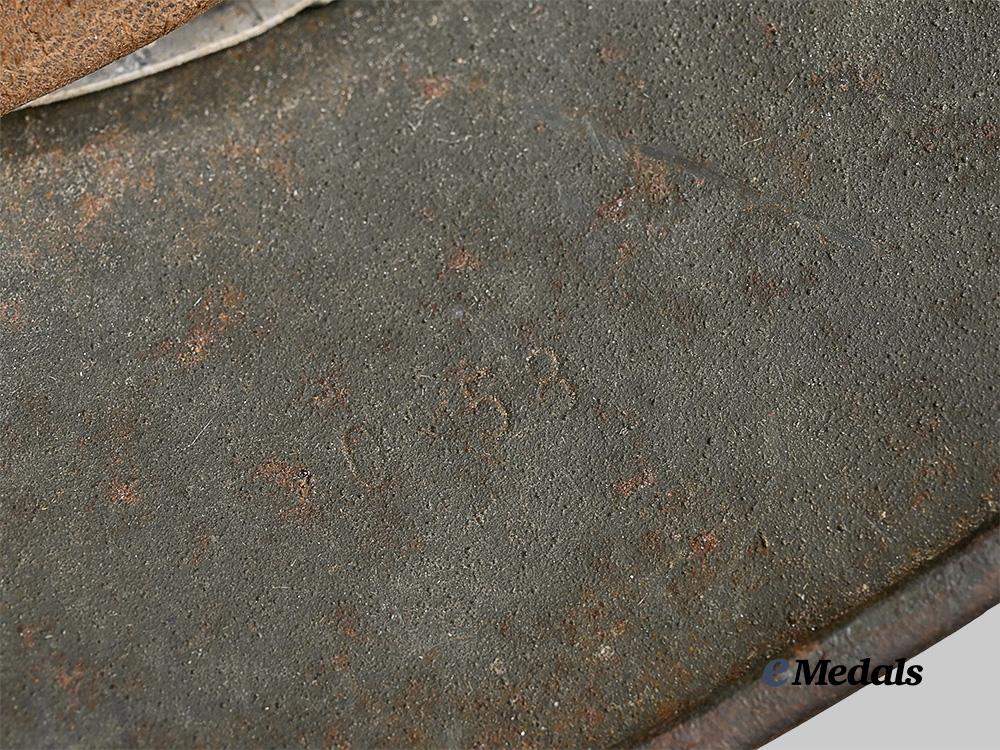 germany,_heer._an_m35_stahlhelm,_single_decal_version,_by_sächsische_emaillier_und_stanzwerke_e_medals__g62030_10