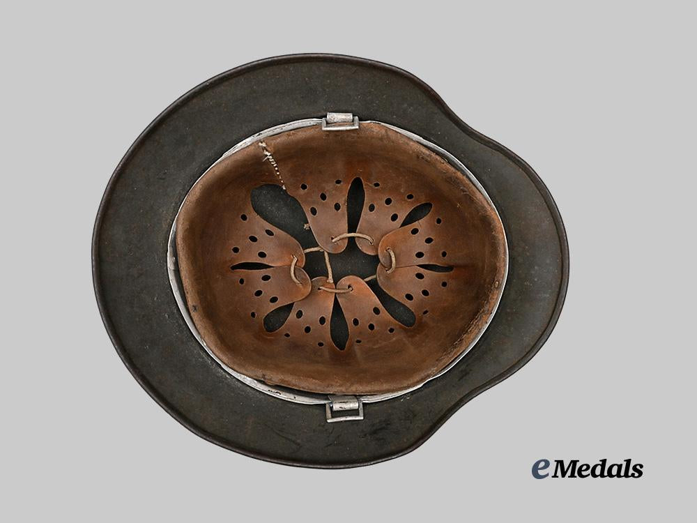 germany,_heer._an_m35_stahlhelm,_single_decal_version,_by_sächsische_emaillier_und_stanzwerke_e_medals__g62030_9
