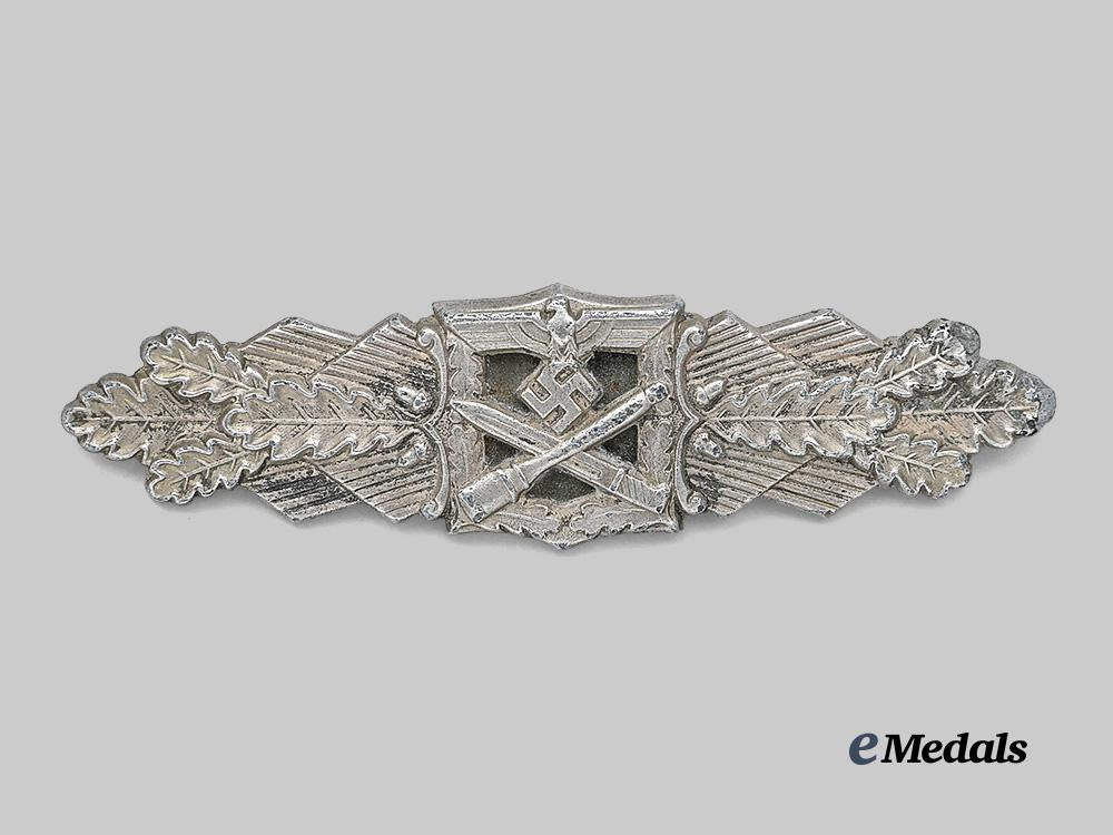 germany,_wehrmacht._a_close_combat_clasp,_silver_grade,_by_friedrich_linde_e_medals__g62050_2