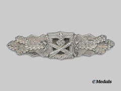 Germany, Wehrmacht. A Close Combat Clasp, Silver Grade, by Friedrich Linde