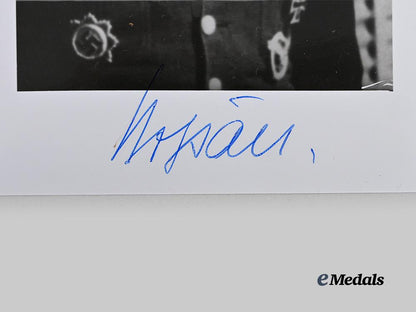 germany,_third_reich._a_lot_of_post-_war_signed_knight’s_cross_winner_photographs_e_medals__g62057_3