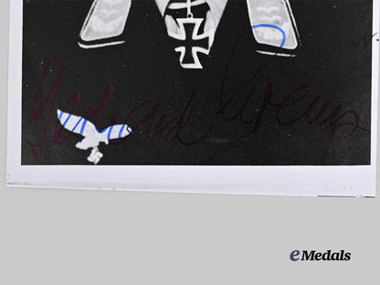 germany,_third_reich._a_lot_of_post-_war_signed_knight’s_cross_winner_photographs_e_medals__g62060_6