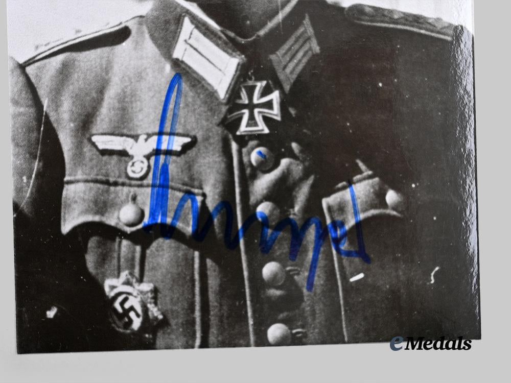 germany,_third_reich._a_lot_of_post-_war_signed_knight’s_cross_winner_photographs_e_medals__g62061_5
