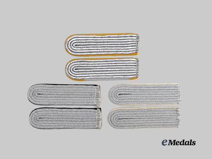 germany,_wehrmacht._a_mixed_lot_of_shoulder_boards,_leutnant_ranks,_heer_and_luftwaffe_issue_e_medals__g62146_2