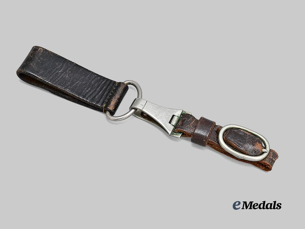 germany,_s_a._a_model1933_service_dagger_hanger_e_medals__g62151_3