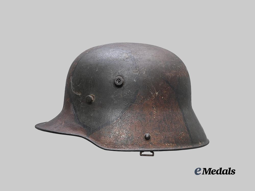 germany,_imperial._a_camouflage_m17_stahlhelm_shell,_by_f._w._quist_e_medals__g62181_5