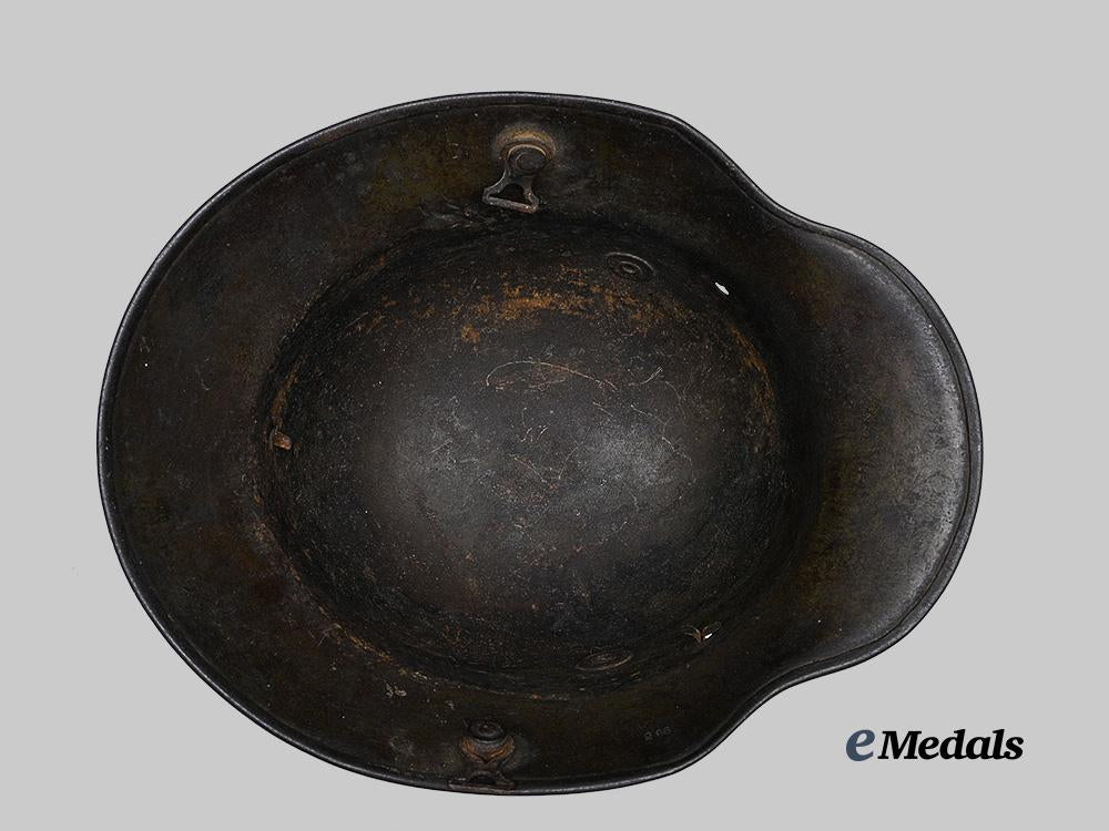germany,_imperial._a_camouflage_m17_stahlhelm_shell,_by_f._w._quist_e_medals__g62181_9