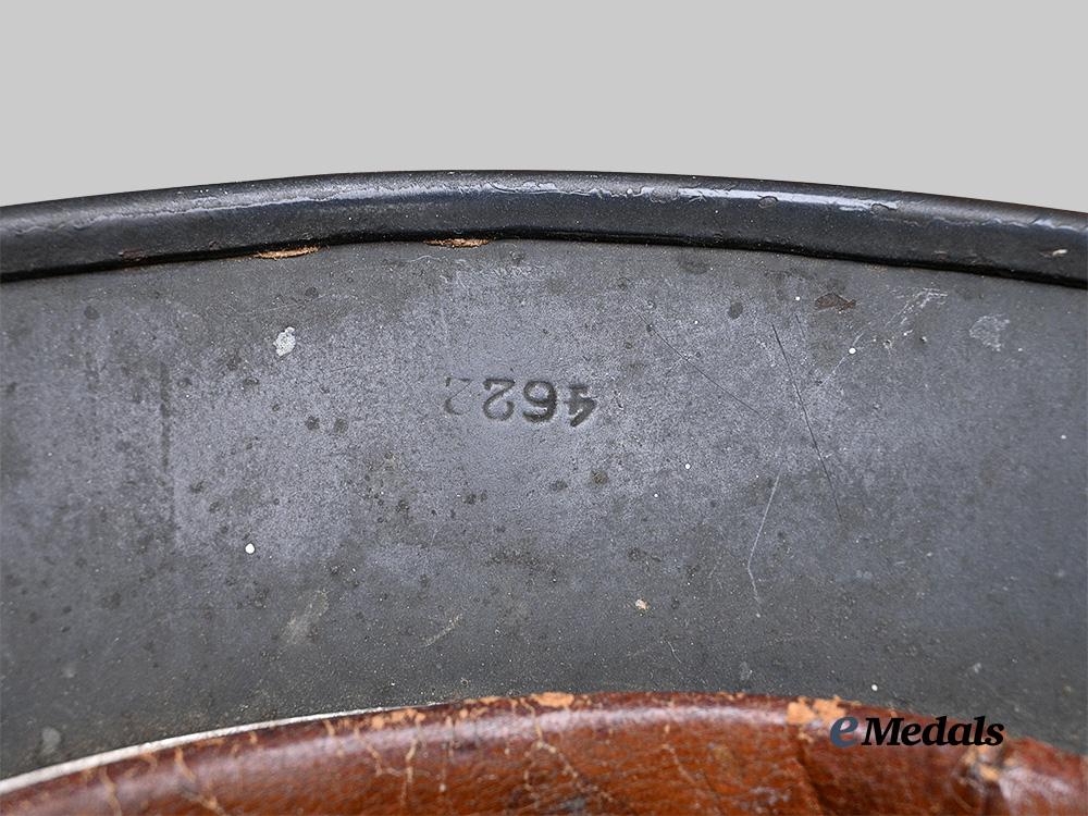 germany,_luftwaffe._an_m35_stahlhelm,_single_decal_example,_by_f._w._quist_e_medals__g62182_12