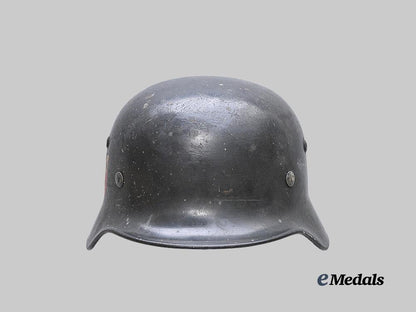 germany,_luftwaffe._an_m35_stahlhelm,_single_decal_example,_by_f._w._quist_e_medals__g62182_2