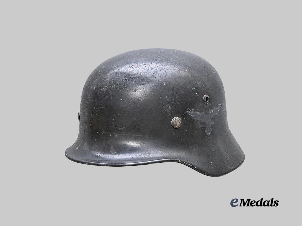germany,_luftwaffe._an_m35_stahlhelm,_single_decal_example,_by_f._w._quist_e_medals__g62182_4