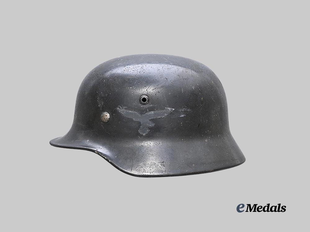 germany,_luftwaffe._an_m35_stahlhelm,_single_decal_example,_by_f._w._quist_e_medals__g62182_5