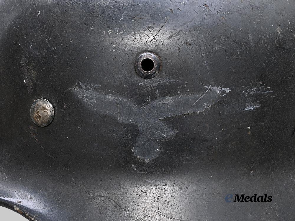 germany,_luftwaffe._an_m35_stahlhelm,_single_decal_example,_by_f._w._quist_e_medals__g62182_8