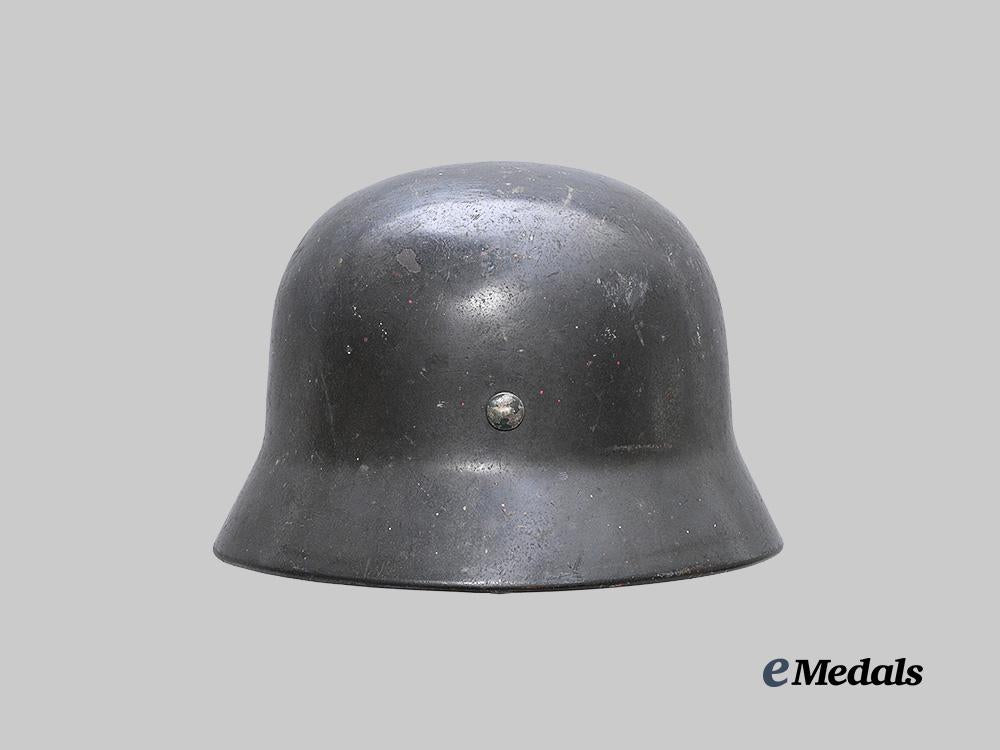 germany,_luftwaffe._an_m35_stahlhelm,_single_decal_example,_by_f._w._quist_e_medals__g62182_9