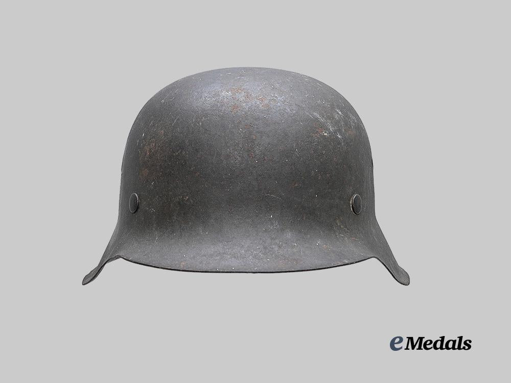 germany,_heer._an_m42_stahlhelm,_by_emaillierwerke_a._g._e_medals__g62183_2